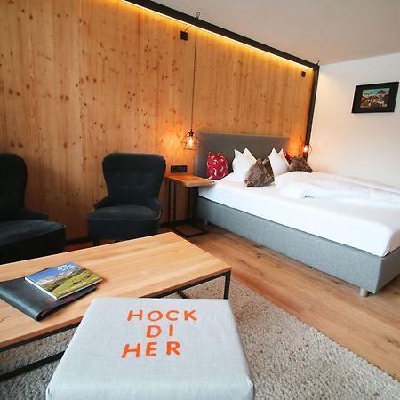 Berghotel Basur - Das Schihotel Am Arlberg Flirsch Bagian luar foto