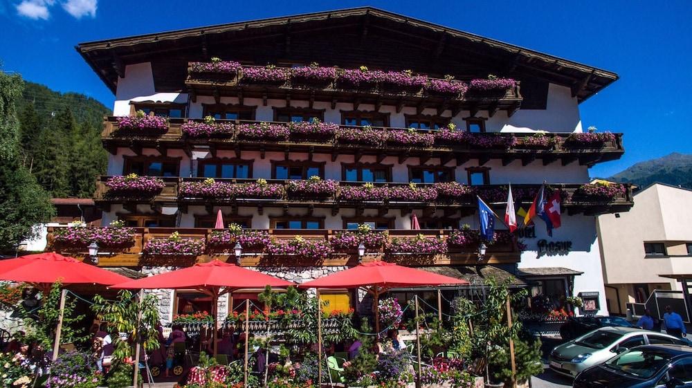 Berghotel Basur - Das Schihotel Am Arlberg Flirsch Bagian luar foto