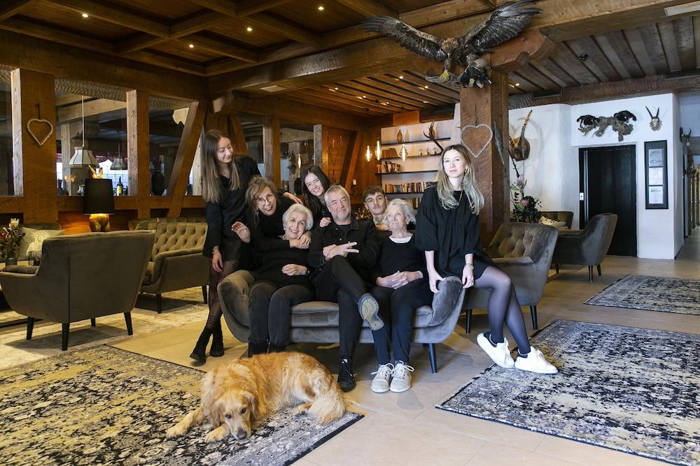 Berghotel Basur - Das Schihotel Am Arlberg Flirsch Bagian luar foto