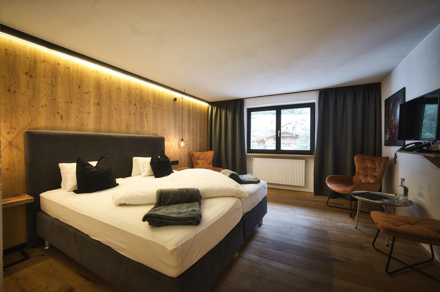 Berghotel Basur - Das Schihotel Am Arlberg Flirsch Bagian luar foto