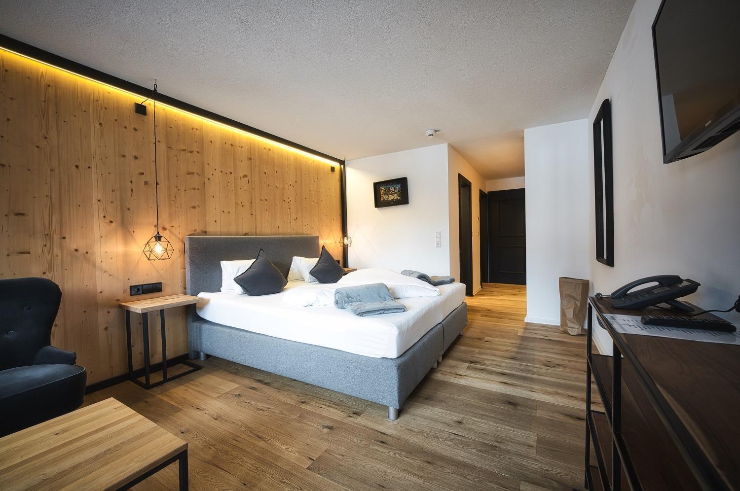 Berghotel Basur - Das Schihotel Am Arlberg Flirsch Bagian luar foto