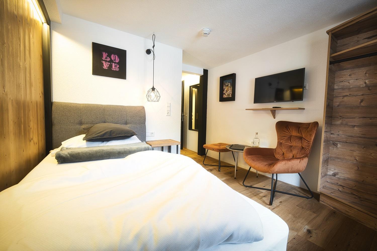 Berghotel Basur - Das Schihotel Am Arlberg Flirsch Bagian luar foto